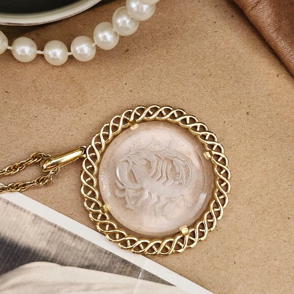Vintage 1960's Crown Trifari Reverse Intaglio Glass Scorpio Zodiac Pendant - Picture 4 of 12